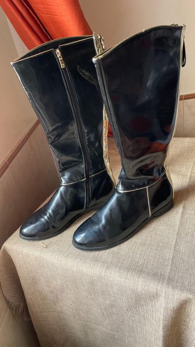 Botas usadas 39/6 em bom estado