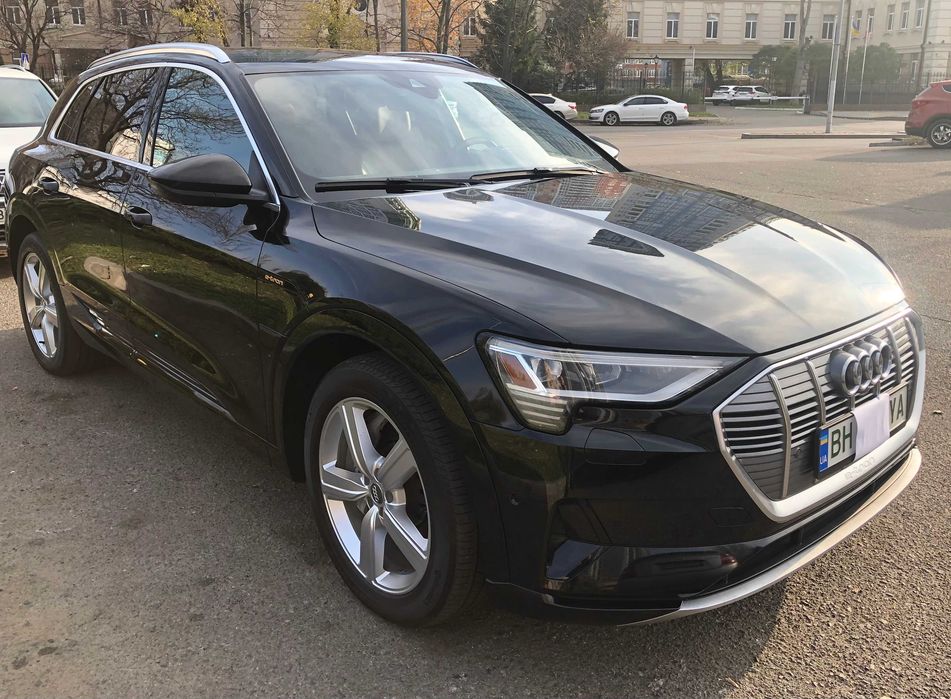 AUDI E-TRON Premium Plus