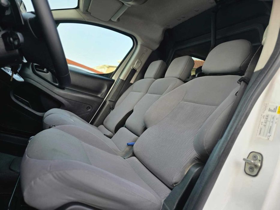 PEUGEOT PARTNER L1 1.6HDI 100CV "AUTOMÁTICA" "IVA DEDUTÍVEL" 3 LUGARES