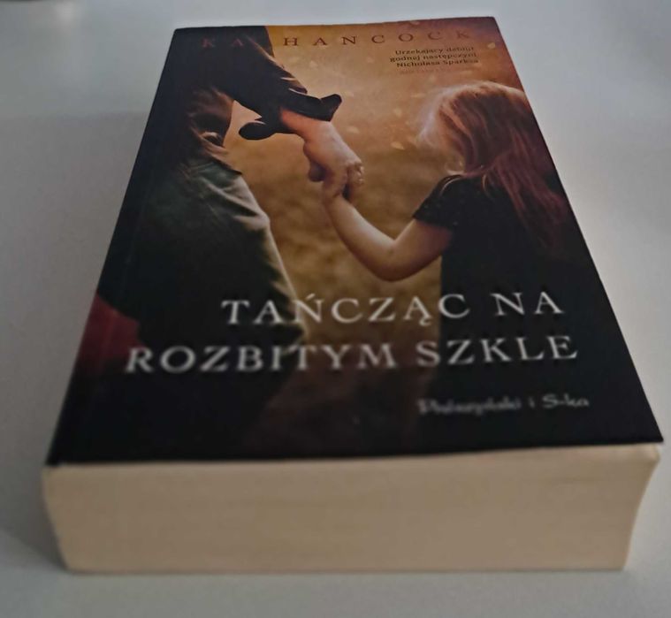 Tańcząc na rozbitym szkle Ka Hancock