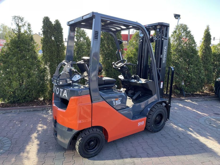 Toyota 02-8FGF15  Udźwig 1500 kg, TRIPLEX 4700, wózek fabrycznie nowy, dostępny od ręki
