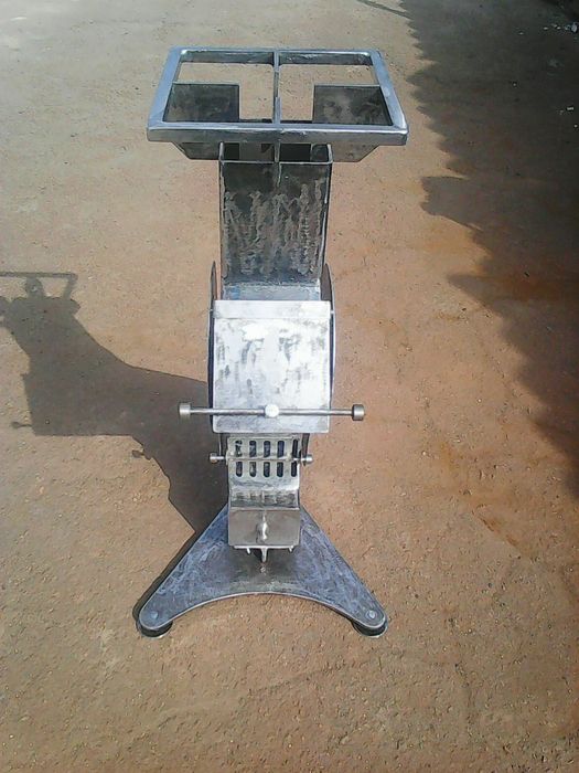 Ракетная печь с дровницей