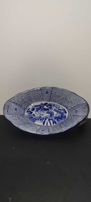 Fruteira/Centro de Mesa em Porcelana Estilo "Blue Willow" com Recortes