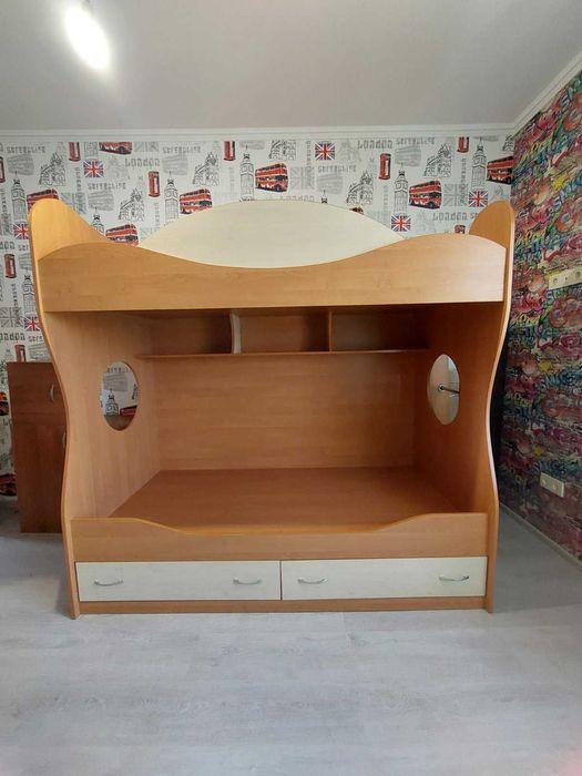 Ліжко двоярусне вживане в доброму стані