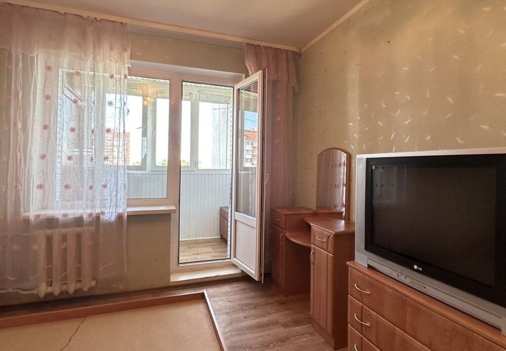 Продаж 2к  квартири 54 кв м пров. Незалежності