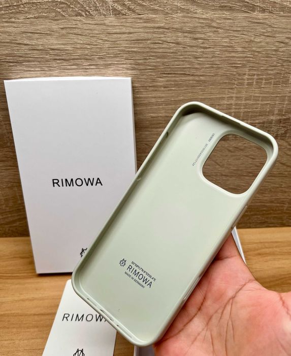 Case Rimowa Para Iphone 16 pro max