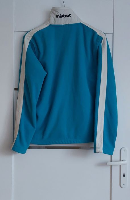 Bluza polarową na podszewce.