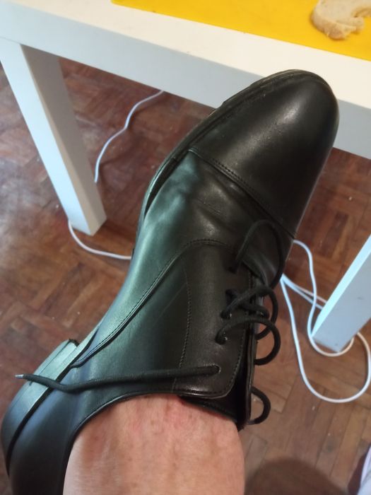 Sapatos clássicos pretos Armando Silva