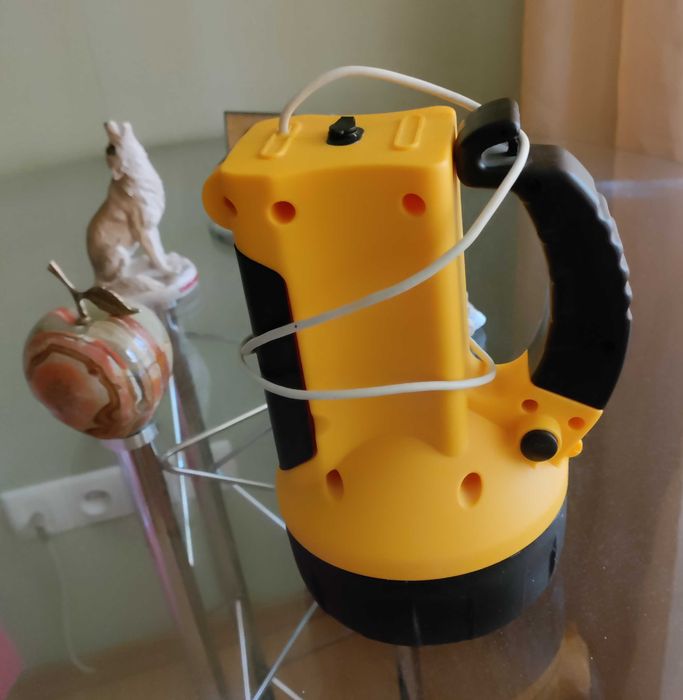 Настольная лампа-фонарь Ultraflash UF3712LED с 19+8 LED