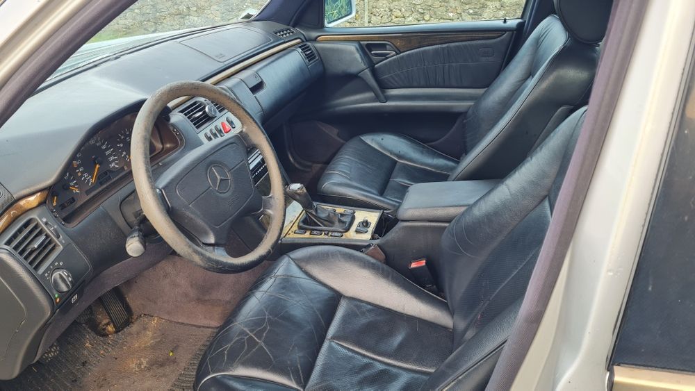 Mercedes-Benz E200 (W210)