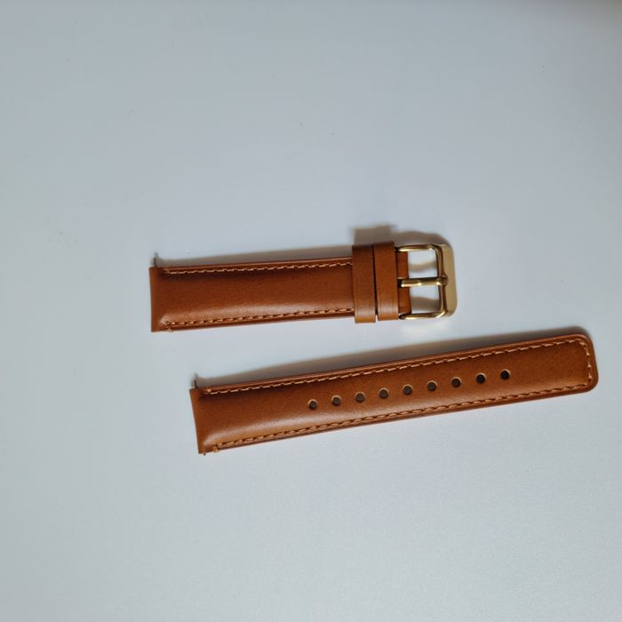Elegancki pasek do zegarka wykonany z prawdziwej skóry naturalnej. Szerokość 20 mm
