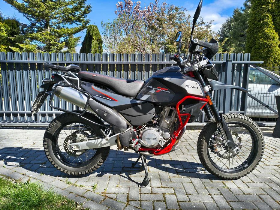 Motocykl SWM Superdual T 650, salon PL 2024