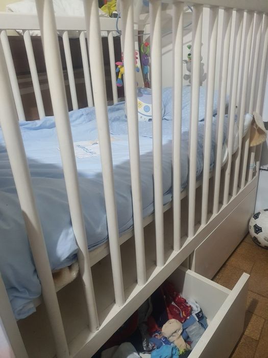 Berço para bebé usado 40€ Com colchão, edredom, 1 almofada