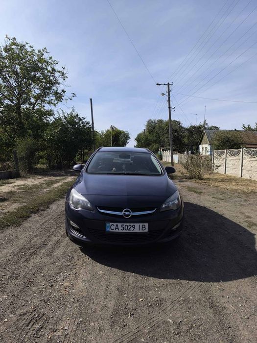 машина opel astra j 2014