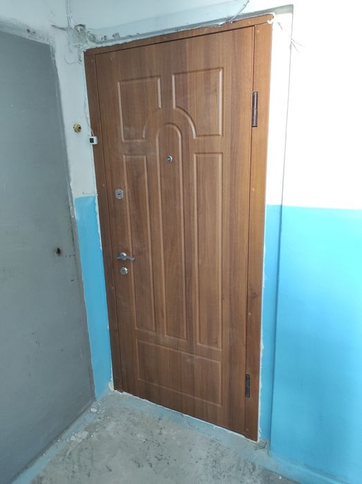 Двери входные бронированные металлические тамбурные перегородки ворота