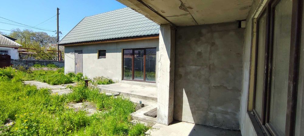 быстрый показ  В продаже  дом,  место отличное, газ, центральная вода на ж/м Покровский (Коммунар) - Кр. Камень - Парус