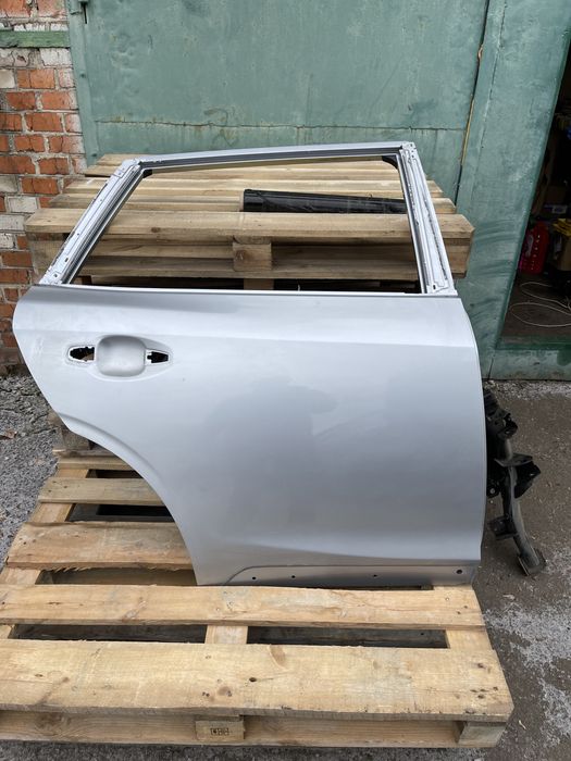 Дверь задня права Subaru Outback bt b16 2020 2021 2022 K1X SAM