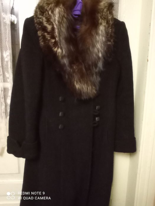 Продаю пальто р.46-48