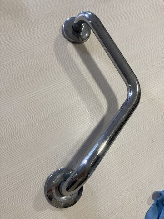 Ручка для ванноі кімнати