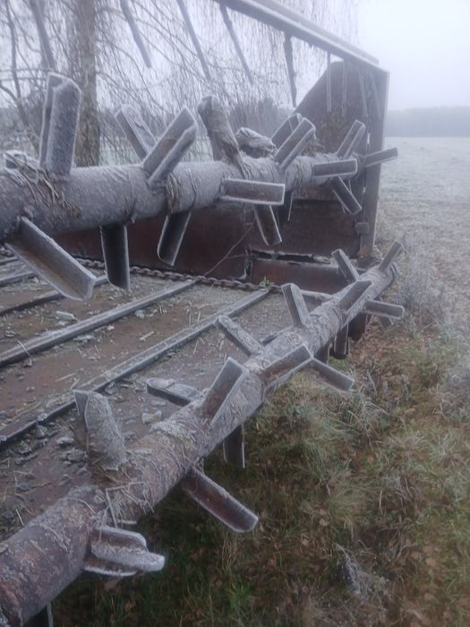 Przekładnia rozrzutnika