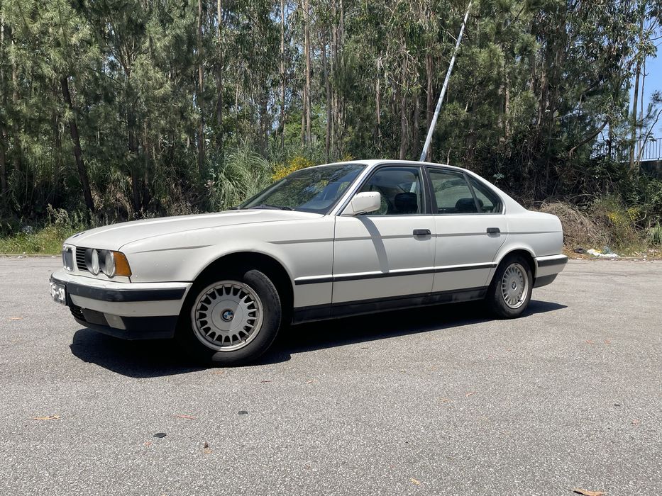 BMW 520i    1990