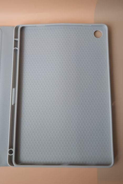 Klawiatura Bluetooth z magnetycznym etui do Samsung Galaxy Tab A9 Plus