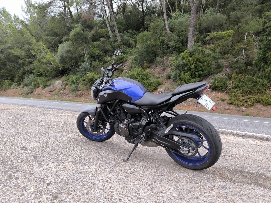 Yamaha mt 07 blue