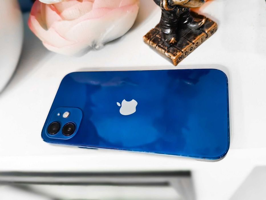 Iphone 12 stan bardzo dobry bateria 84%