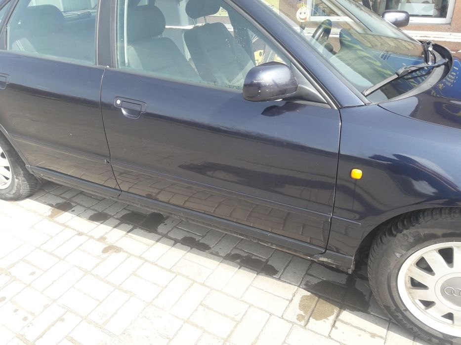 Автомобіль Ауди А4 b5