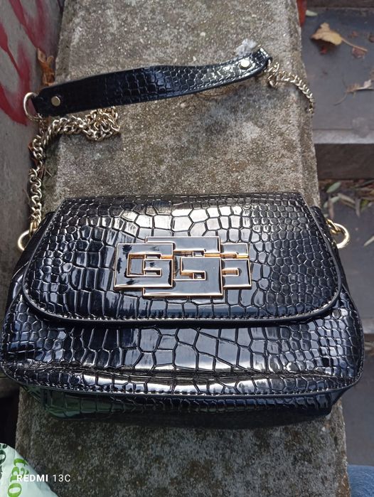 Mala Guess preta original