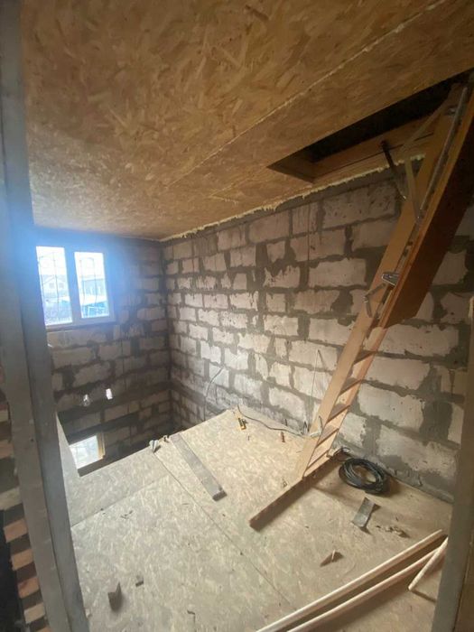 Продам гараж 75м2 в Гостомелі біля озера