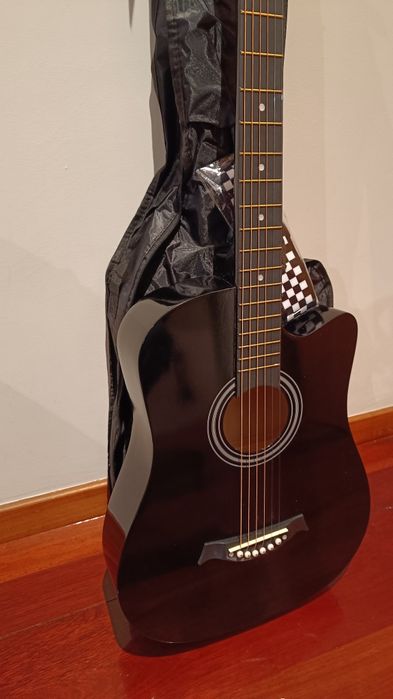 Violão / guitarra acústica com bolsa de transporte (NOVO)