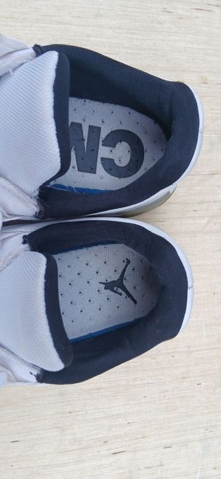Продам кроссовки Nike Air Jordan