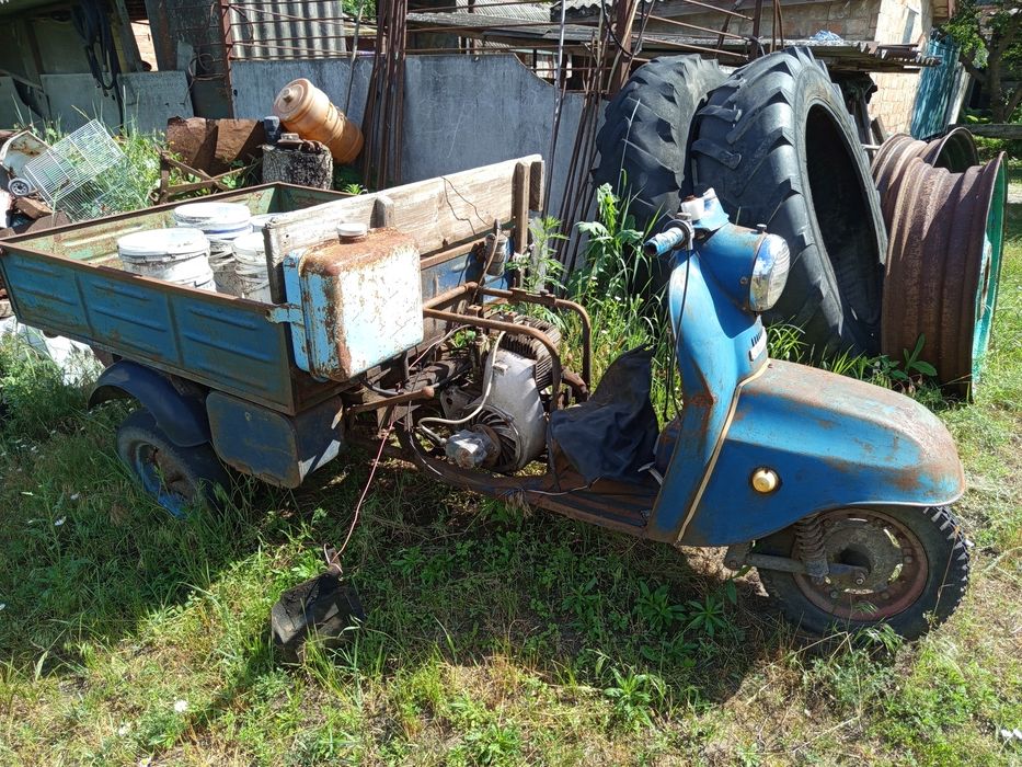 Продам мопеды  муравей и рига 13