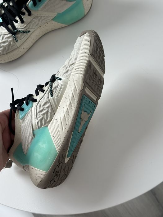 Кросівки under armour