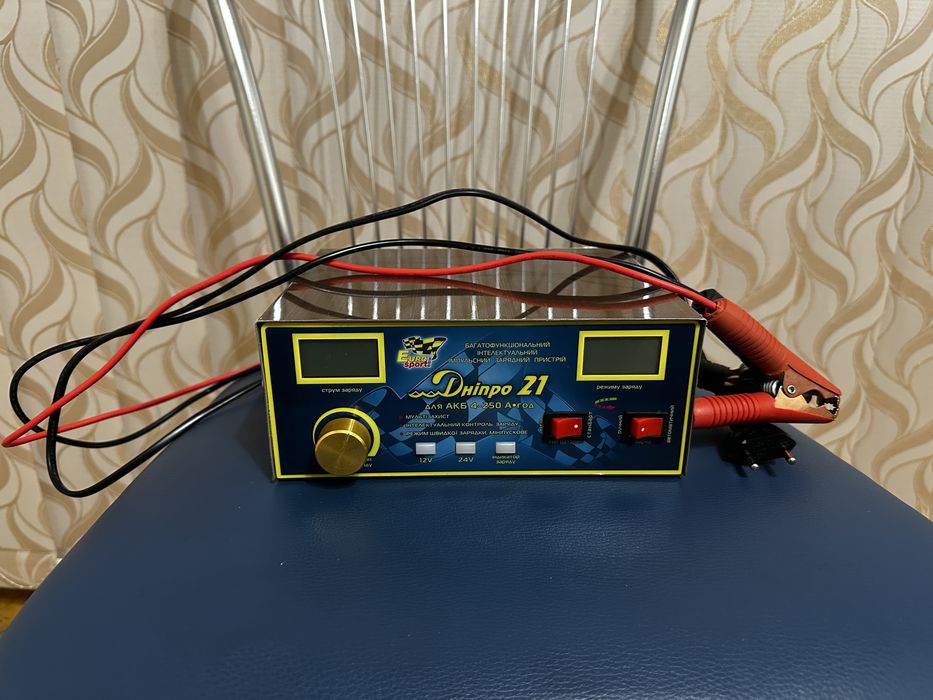 Комплект резервного питания 12V: АКБ 100Ah + инвертор 220V + зарядка