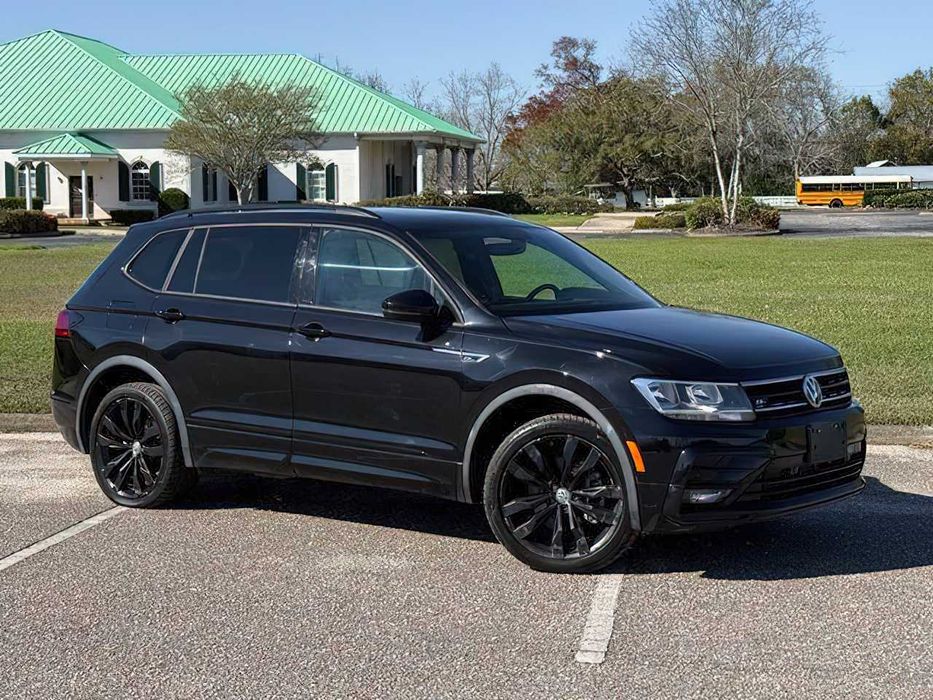 Volkswagen Tiguan SE R-Line Black 4Motion      2021