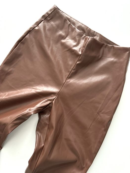 SBetro brązowe spodnie Eko skóra