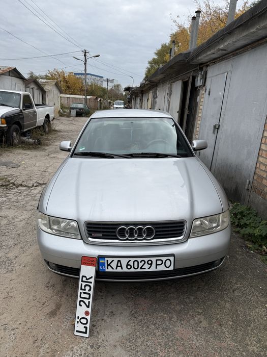 Продам Audi A4 B5 1.8 Автомат  тільки з Німеччини