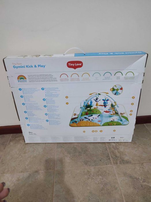 Tapete / Ginásio de Atividades Bebé Tiny Love Gymini Kick & Play (Com Caixa)