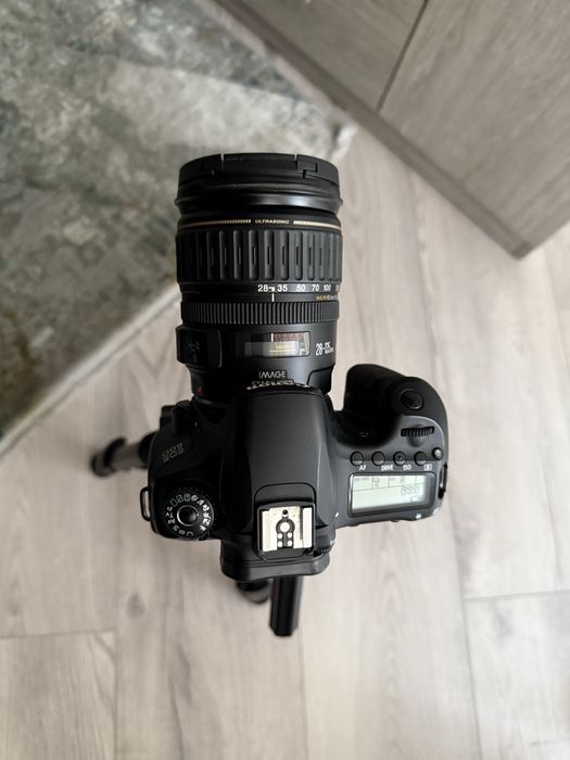 Canon Eos 60D + обєктив 28-135 mm
