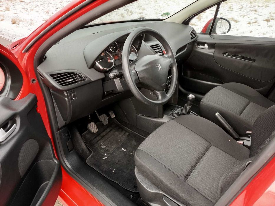 Peugeot 207 super stan mały przebieg