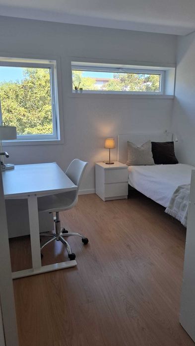 Quarto para Alugar em Apartamento Totalmente Renovado (exclusivo a estudante universitária) – a 4 min do Metro de Francos