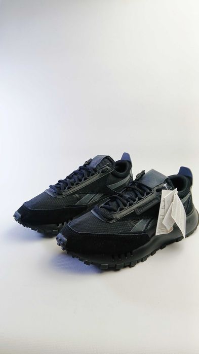 Оригінальні кросівки унісекс reebok classic legacy чорний