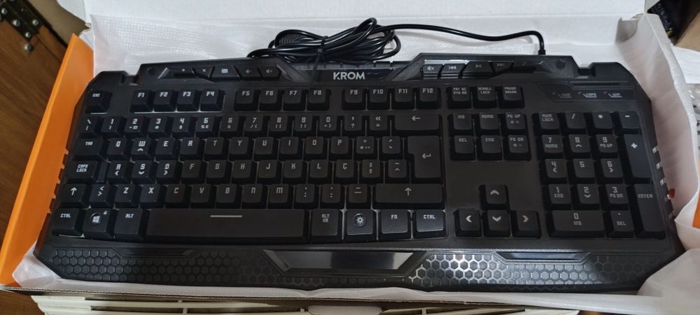 Teclado mecânico gaming Teclado Gaming KROM Kyra RGB