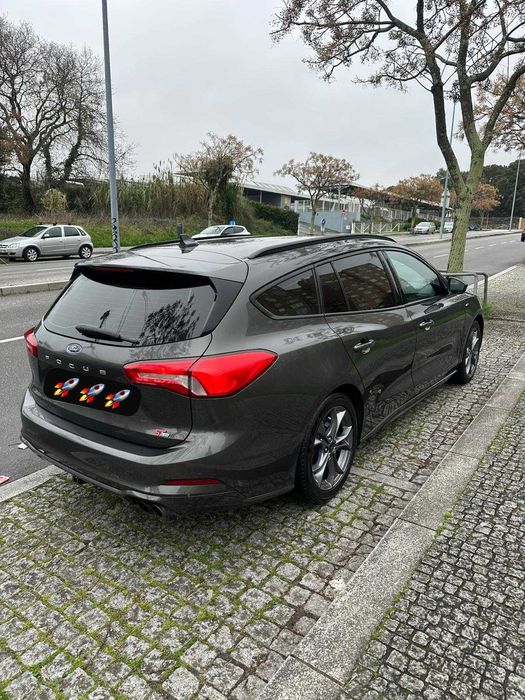 Ford Focus St Line 1.5 Gasóleo