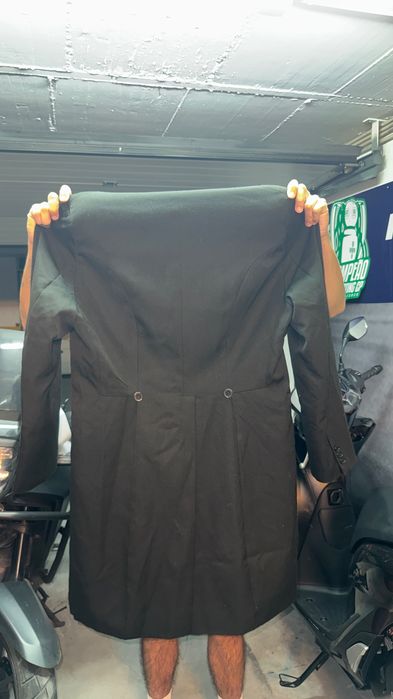 Traje académico masculino