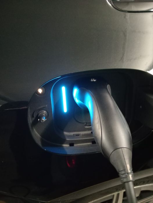 Instalação  de carregador de carro elétrico e serviço de eletricidade em geral