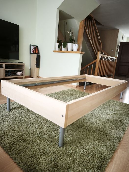 Łóżko 90x200 jednoosobowe ze stelażem
