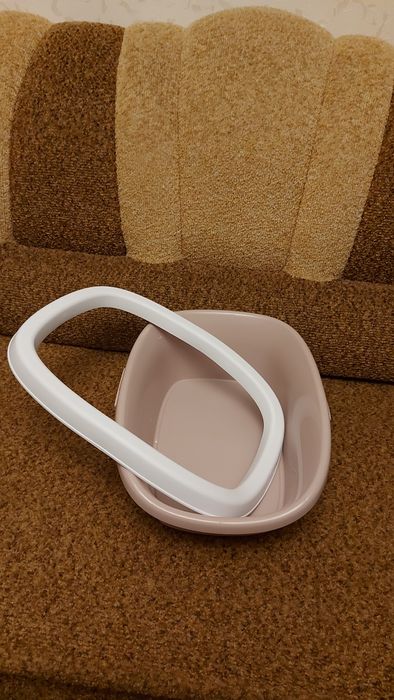 Продаю  лоток для кошечки ..